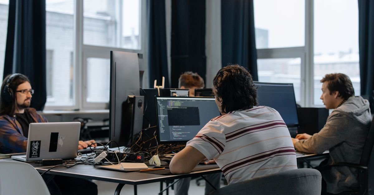 HR Systems in PL-DK Staffing: Ditch Excel in 2026
